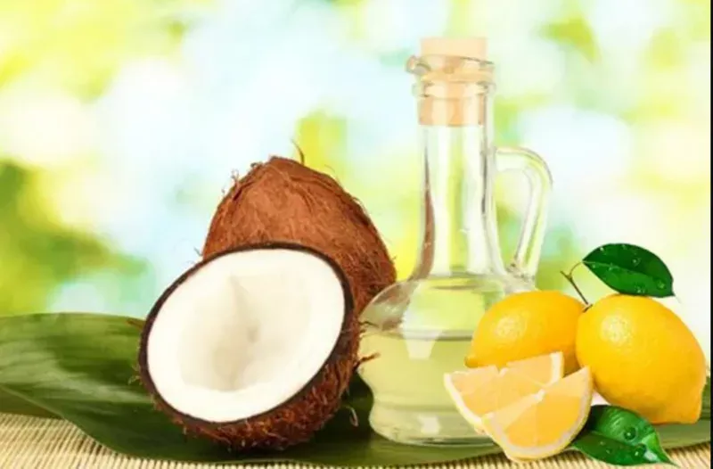 Dầu dừa với chanh không phải lựa chọn tối ưu cho da mặt vì nước chanh nguyên chất có thể gây châm chích và kích ứng.